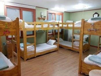 Joseph Tree Guest House Jeju Bagian luar foto